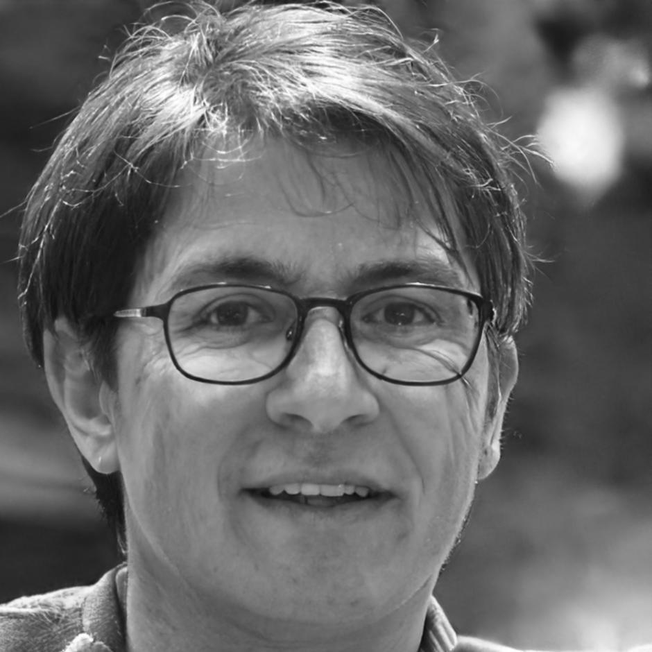 Portrait de Marc Dubois, Directeur Financier